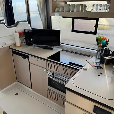 Stilvolle Bootsunterkunft Für Bis Zu 4 Personen *