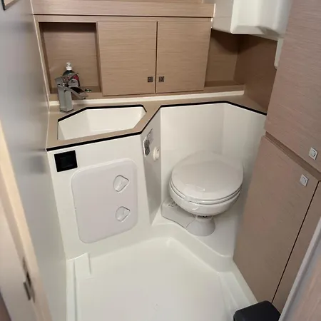 Stilvolle Bootsunterkunft Fuer Bis Zu 4 Personen