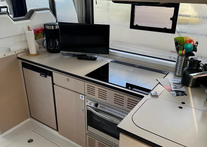 Stilvolle Bootsunterkunft Für Bis Zu 4 Personen *