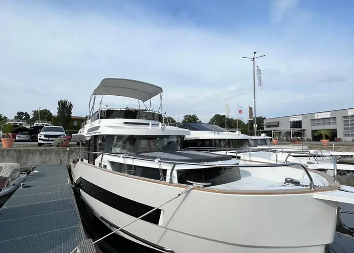 Stilvolle Bootsunterkunft Für Bis Zu 4 Personen Kolonie Zern