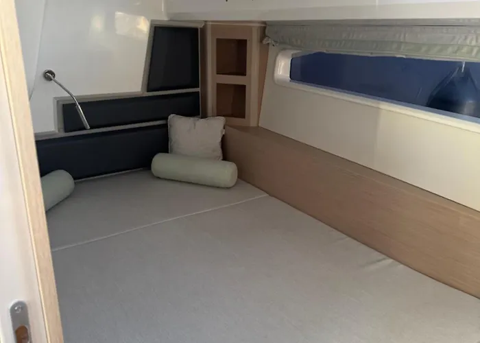 Hotel en barco Stilvolle Bootsunterkunft Für Bis Zu 4 Personen *