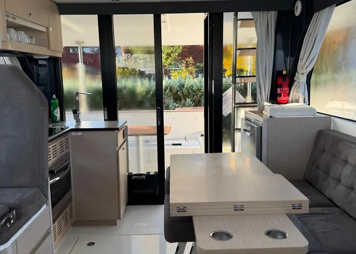 Stilvolle Bootsunterkunft Für Bis Zu 4 Personen